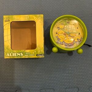 New❤️Disney Aliens Bright Green Twin-Bell Style Alarm Clock